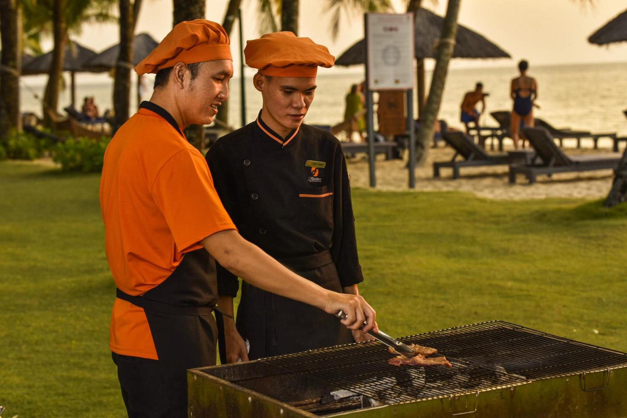 Famiana Resort & Spa - Breakfast Is Served As Brunch 6Am30 To 1Pm Дуонг-Донг Экстерьер фото