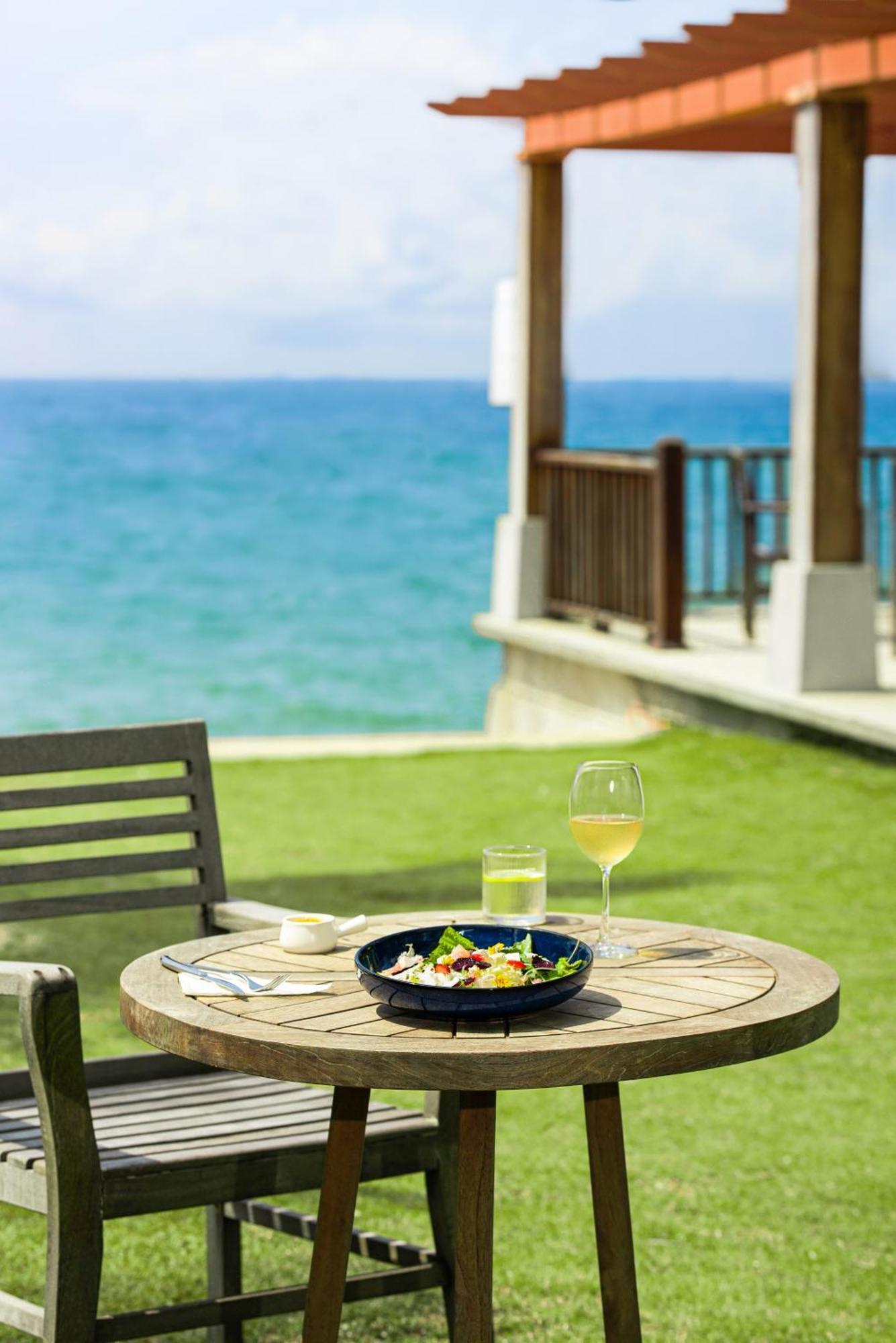 Famiana Resort & Spa - Breakfast Is Served As Brunch 6Am30 To 1Pm Дуонг-Донг Экстерьер фото