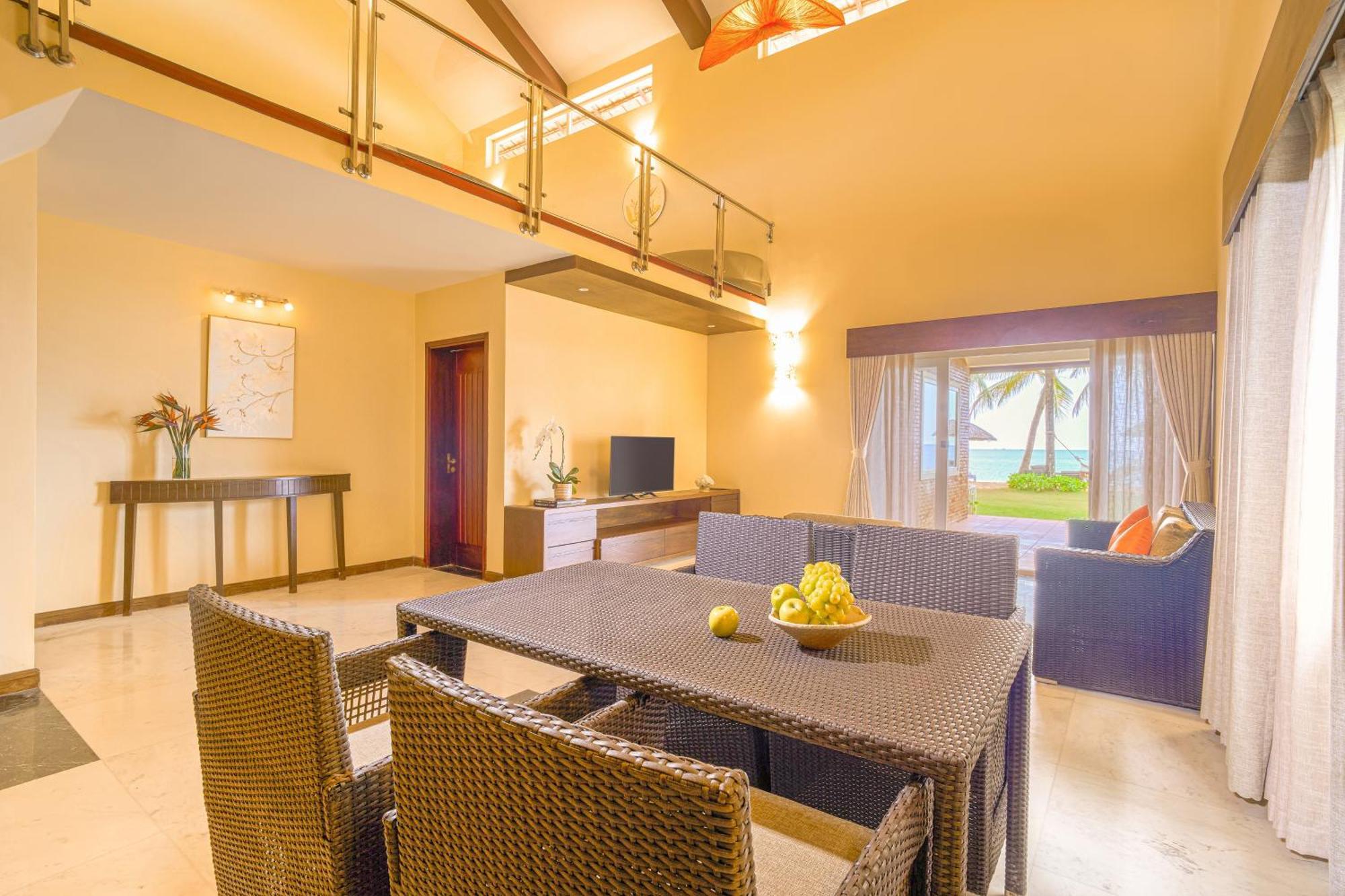 Famiana Resort & Spa - Breakfast Is Served As Brunch 6Am30 To 1Pm Дуонг-Донг Экстерьер фото